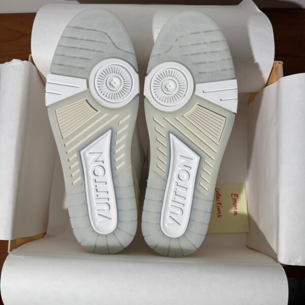 Classical Design Sneaker - Image 6