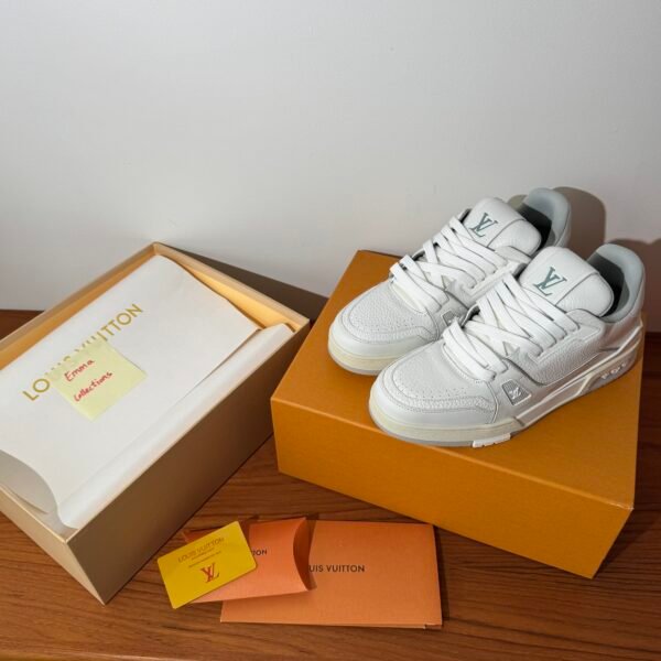 Classical Design Sneaker - Image 5