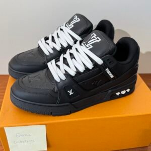 Classical Design Sneaker