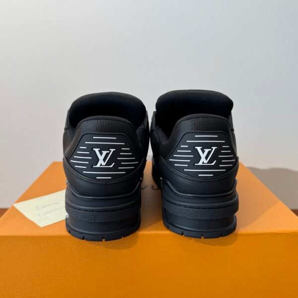 Classical Design Sneaker - Image 8