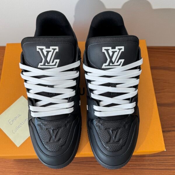 Classical Design Sneaker - Image 6