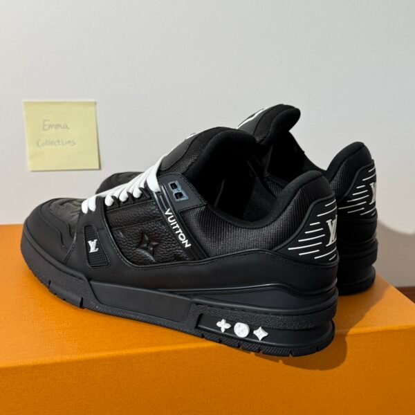 Classical Design Sneaker - Image 7
